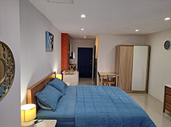32 sqm room